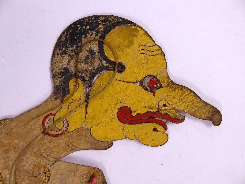 petruk-ek 154-solo-head-wrinkles-nose-adamsappel-lft-c.w.angst